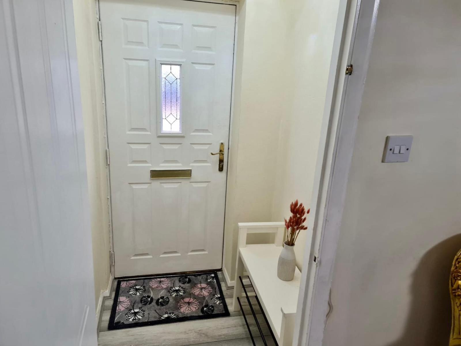 - Sleeps 4 - Parking - Garden - Petfriendly Casa de férias Londres