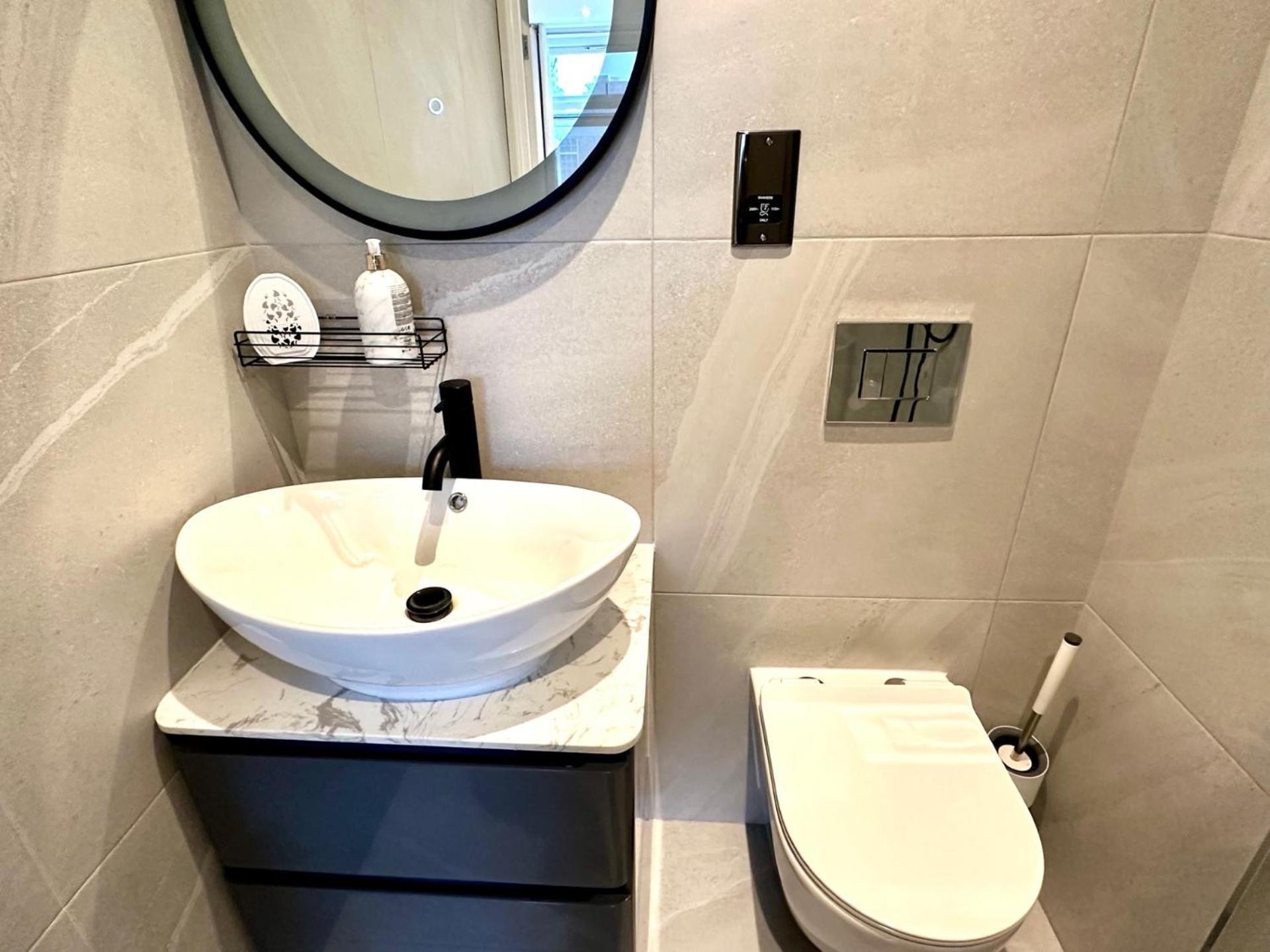 Spacious En-suite Private Bath And Kitchen Studio Flat Canary Wharf No 3 Apartamento *