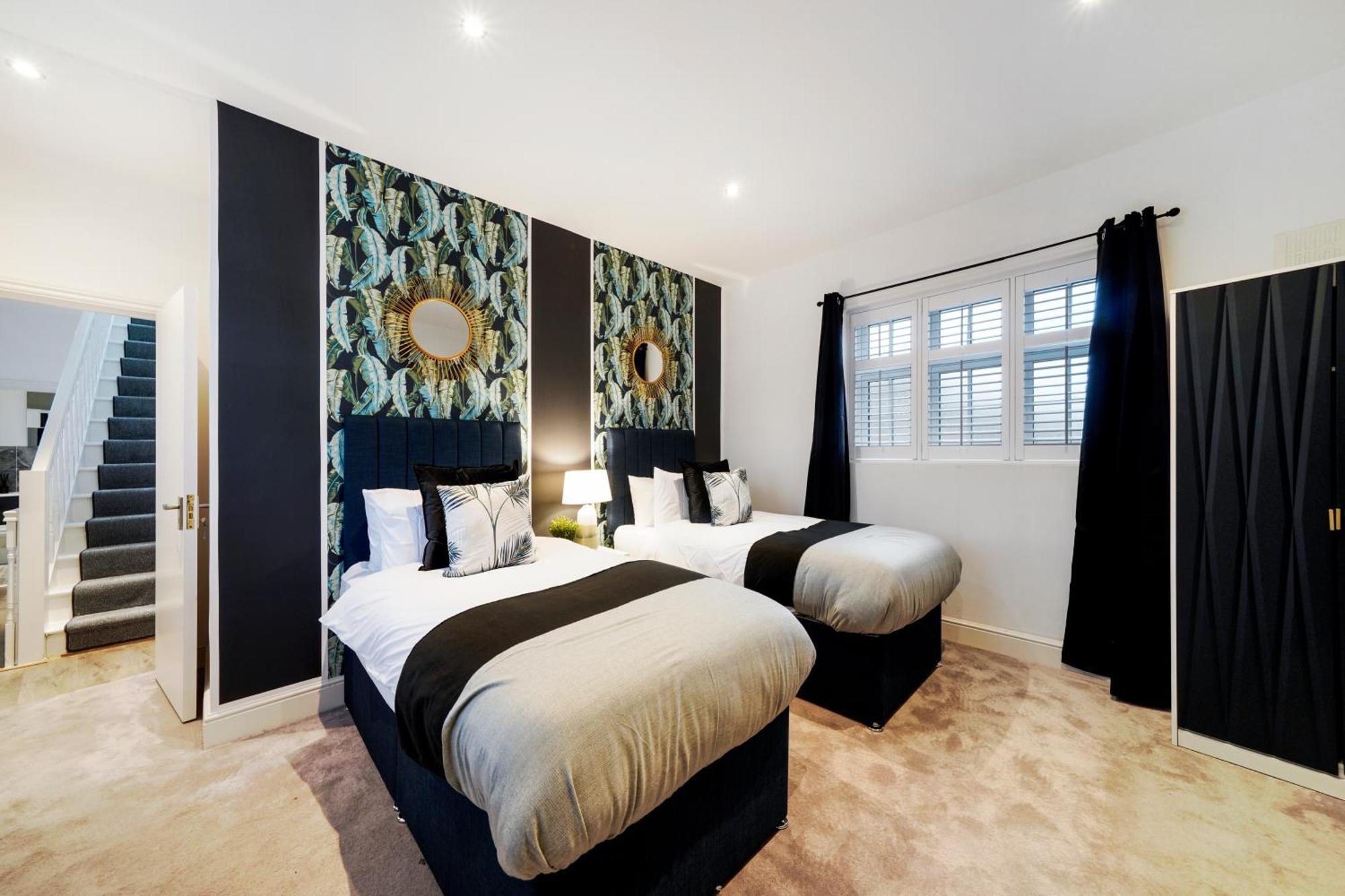 Vakantiehuis Charming 2 Bed House - Roof Terrace & Parking Londen