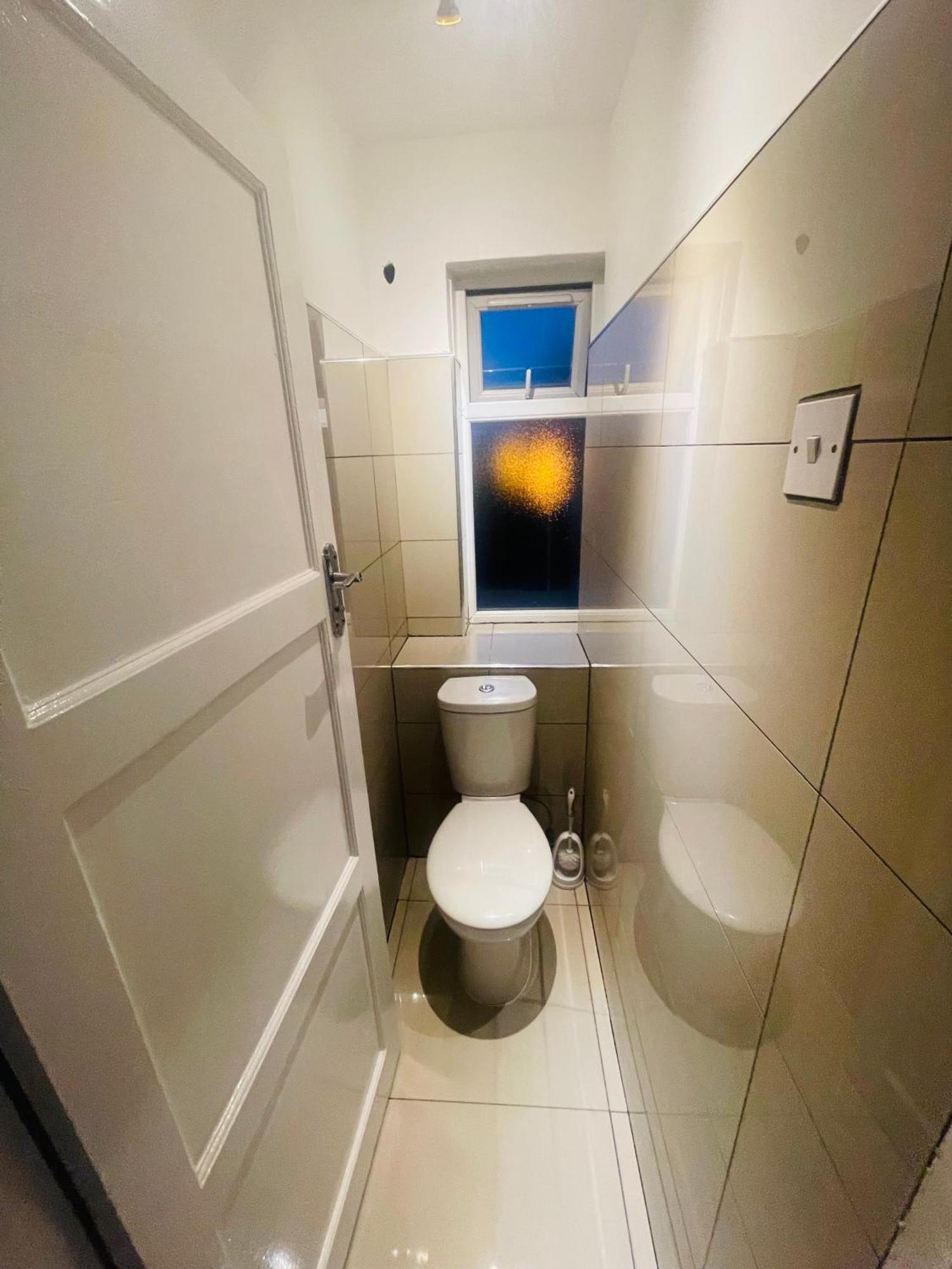 Double Near Canary Wharf 28 London