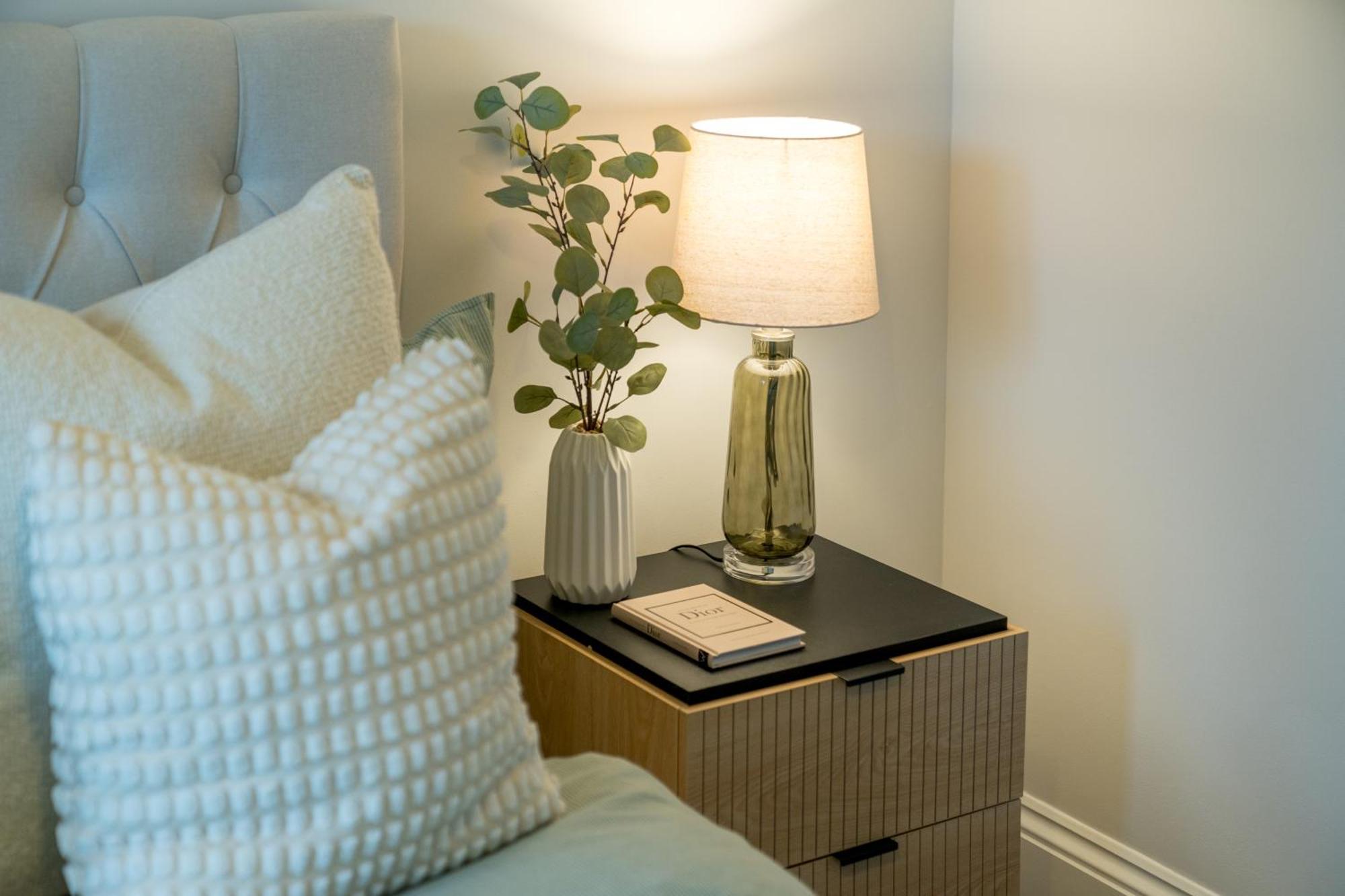 Vakantiehuis 5 Star - Stylish 2 Bed In -excel, Airport