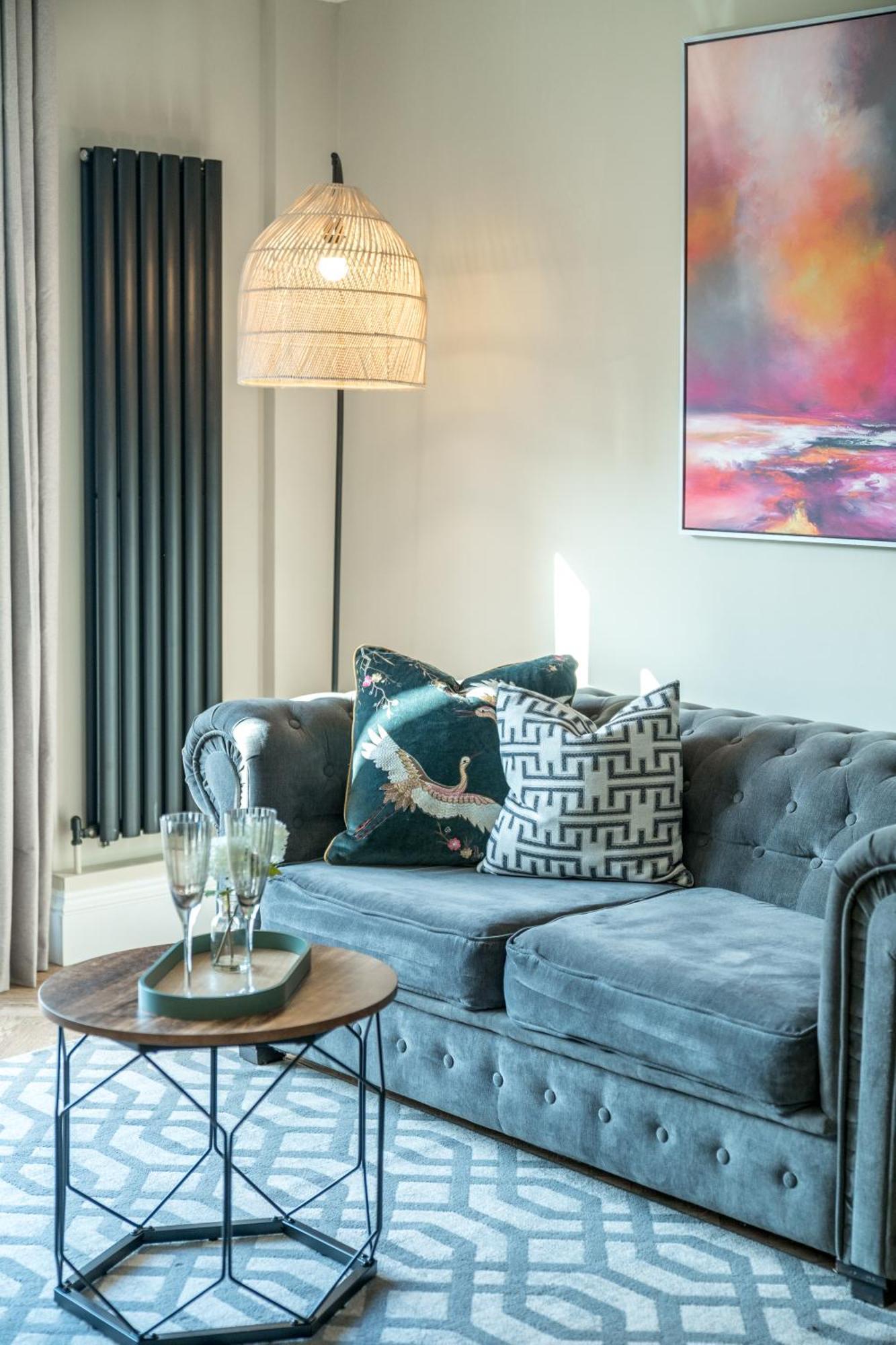 5 Star - Stylish 2 Bed In -excel, Airport Vakantiehuis Londen