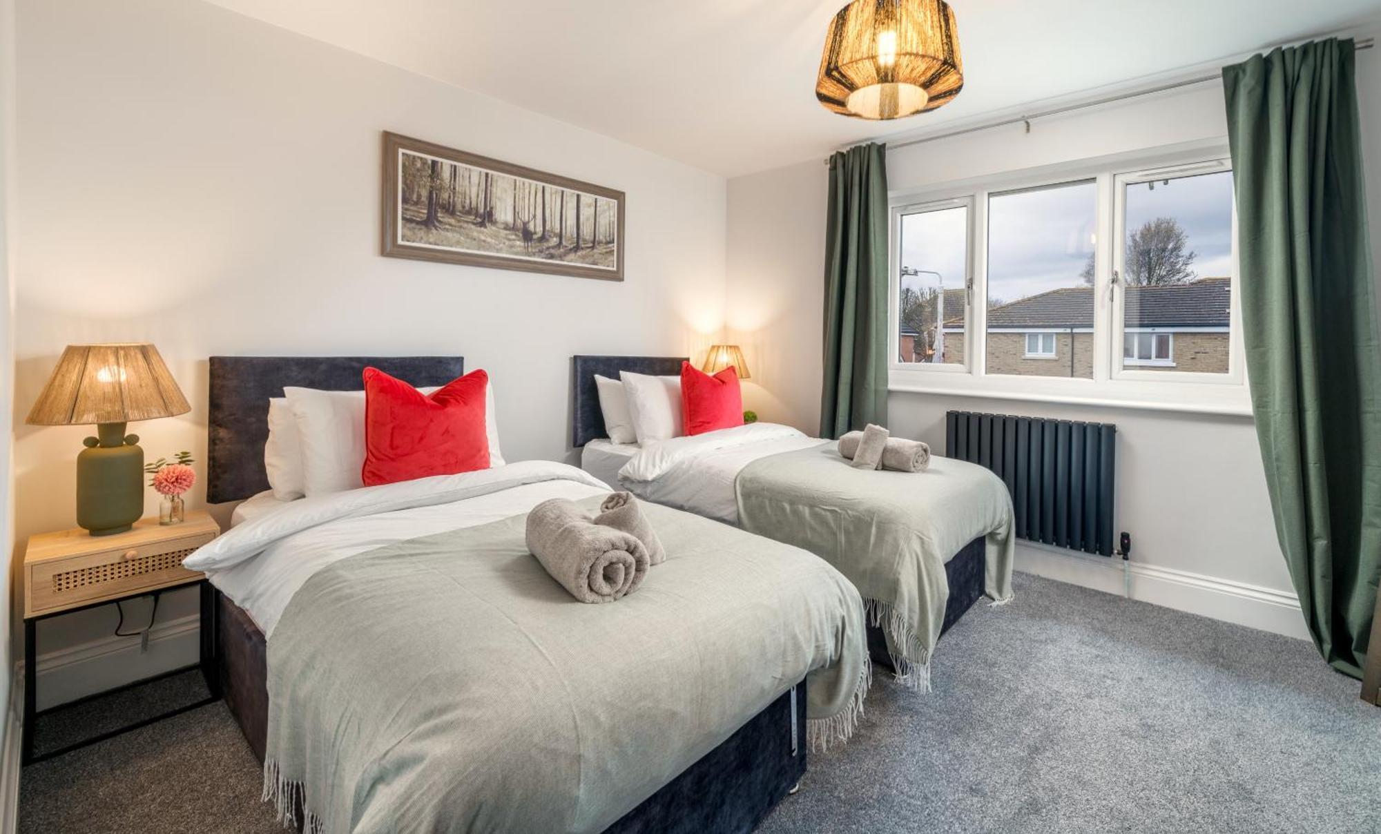 5 Star - Stylish 2 Bed In -excel, Airport