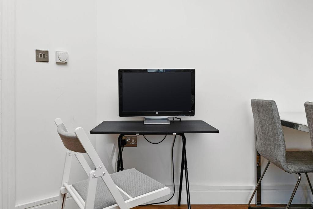 Modern Serviced 3-bedroom Flat In East Appartement Londres