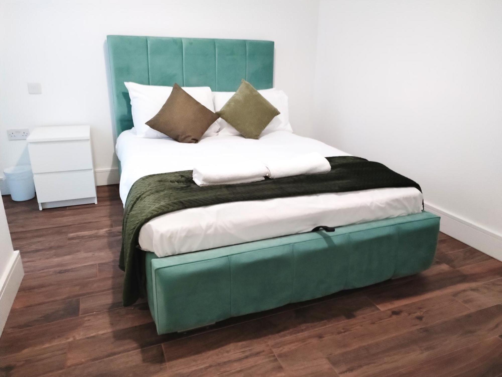 Luxury Near Centre, Near Train Station, E1 Apartamento