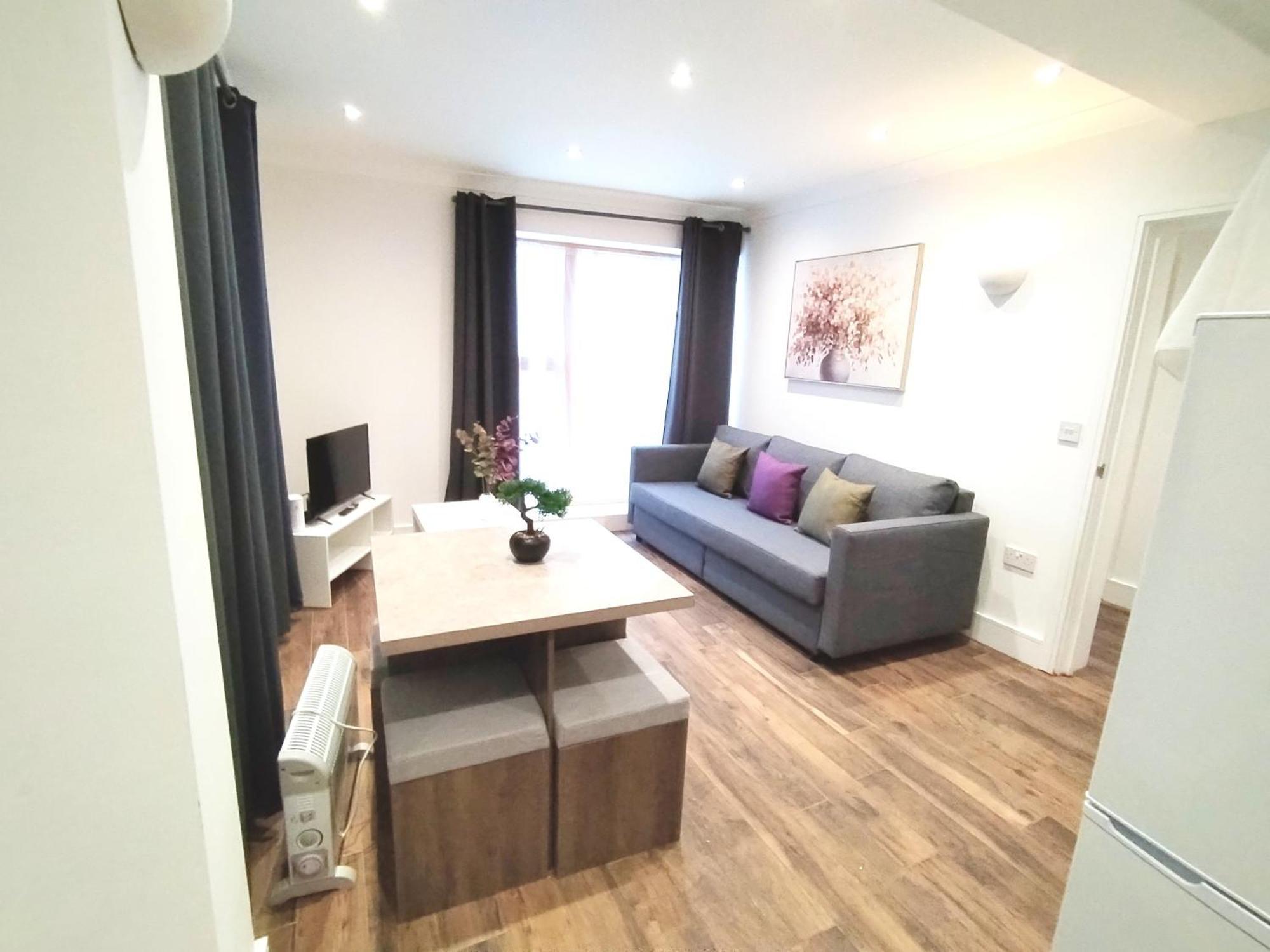 Luxury Near Centre, Near Train Station, E1 Apartamento *