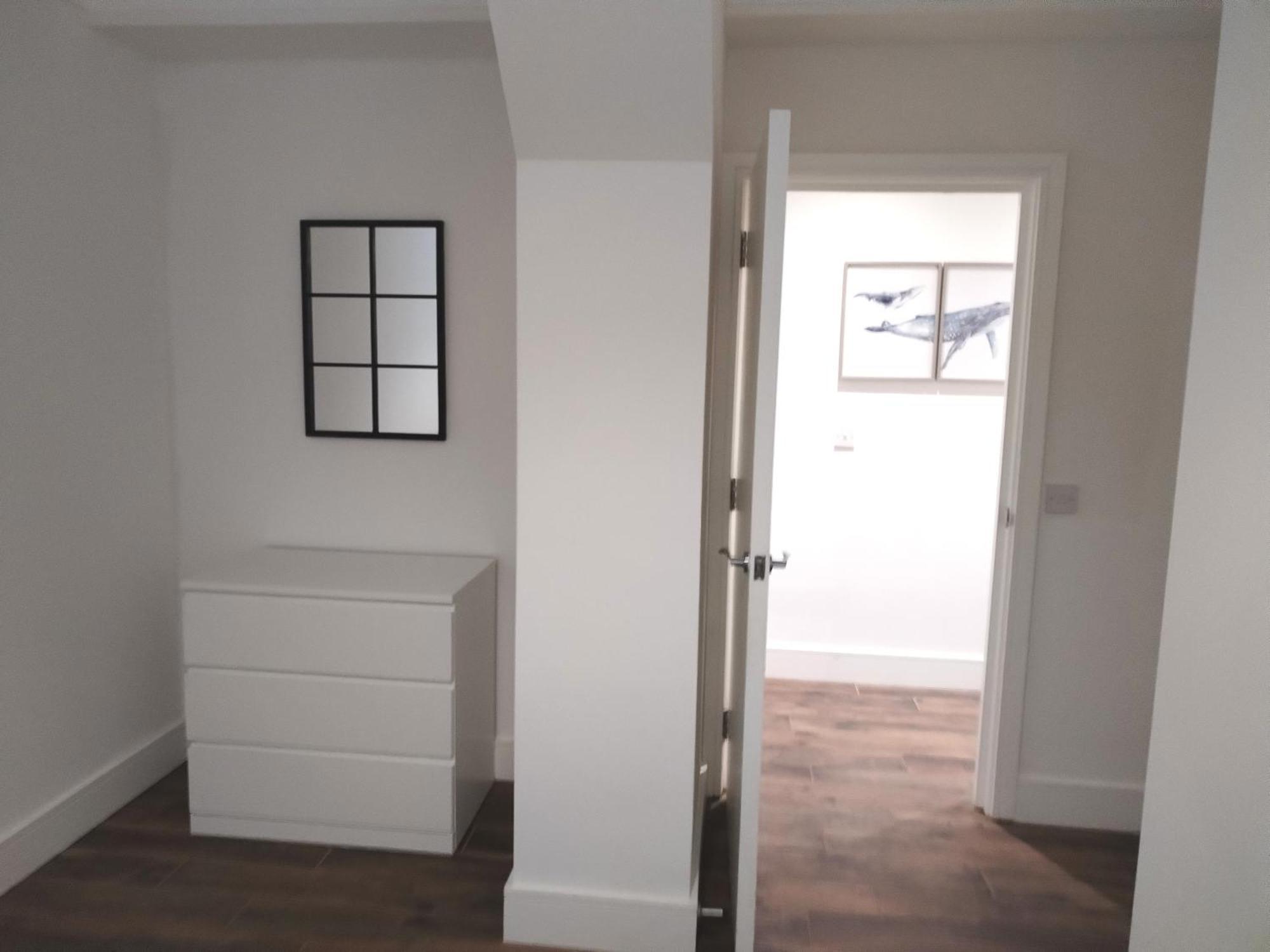 Apartamento Luxury Near Centre, Near Train Station, E1 *