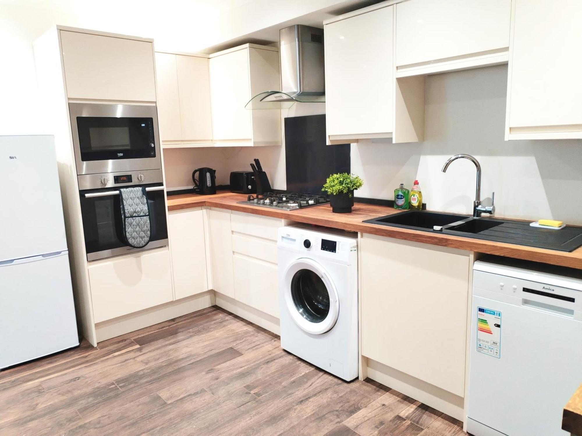 Apartamento Luxury Near Centre, Near Train Station, E1