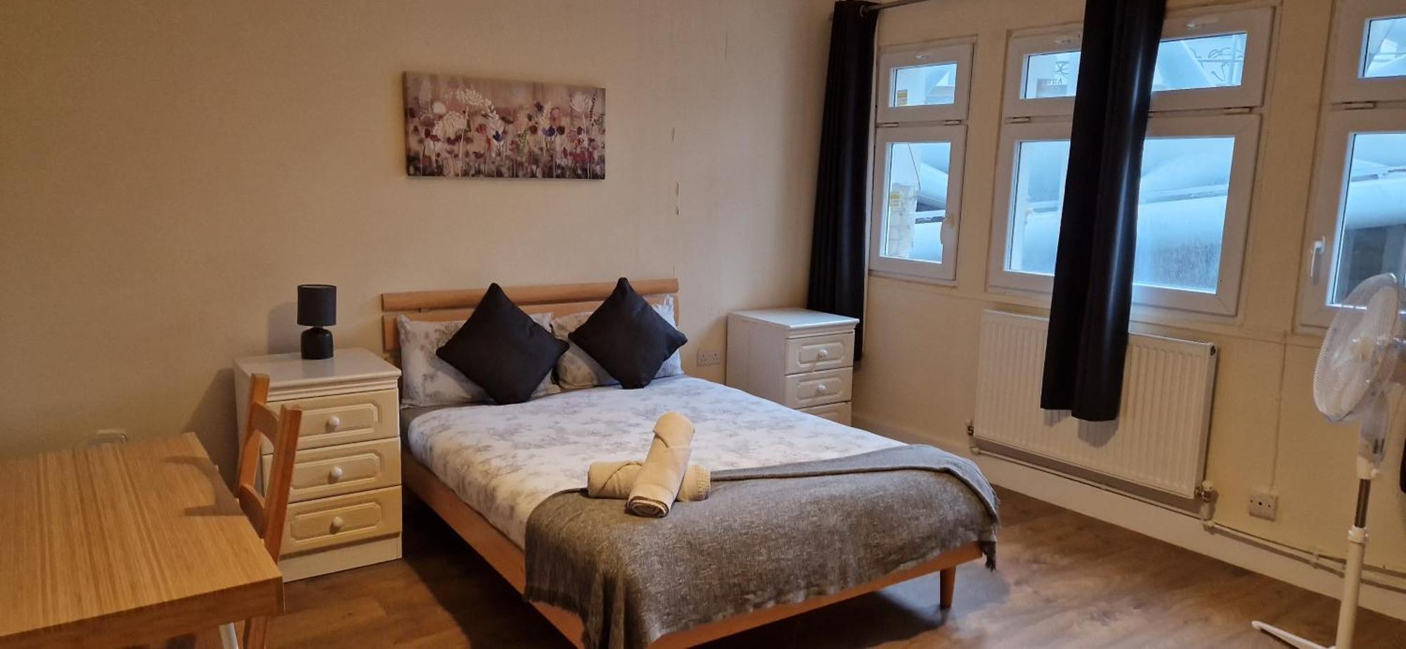 Affordable In Shared Flat, Bridge * London