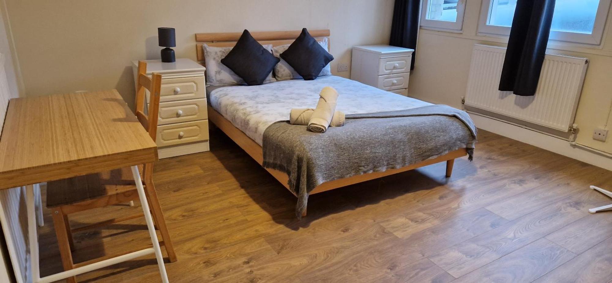 Homestay Affordable In Shared Flat, Bridge *