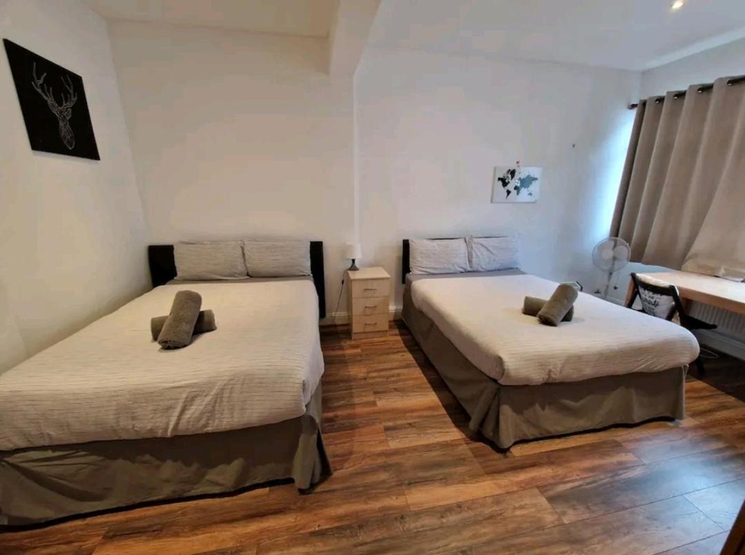Homestay Affordable In Shared Flat, Bridge