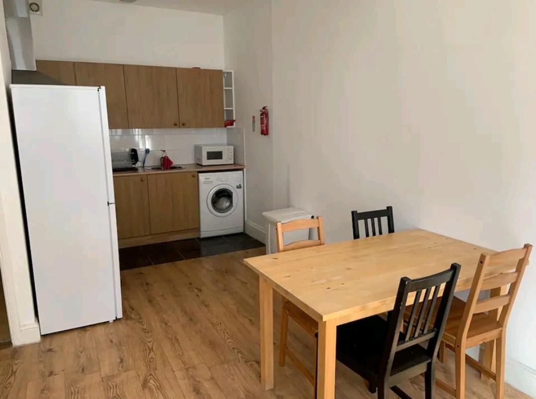 Affordable In Shared Flat, Bridge London