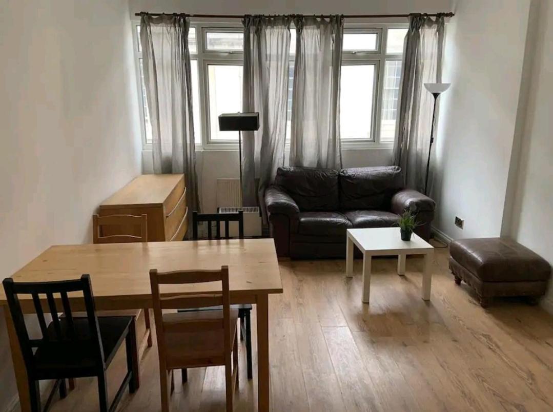Affordable In Shared Flat, Bridge Homestay London