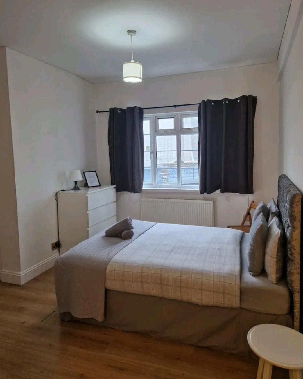 Homestay Affordable In Shared Flat, Bridge *