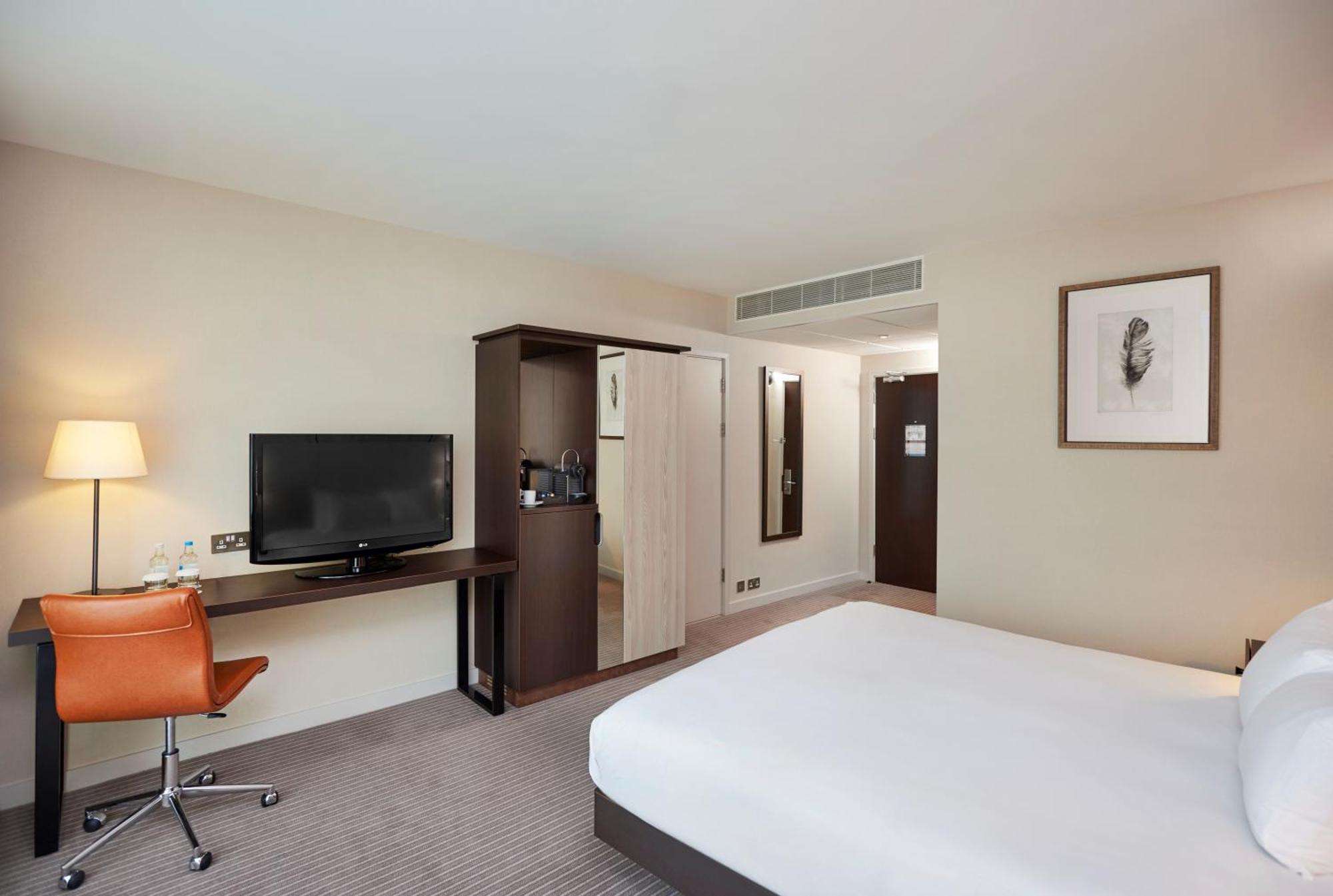 Doubletree By Hilton Excel Londres