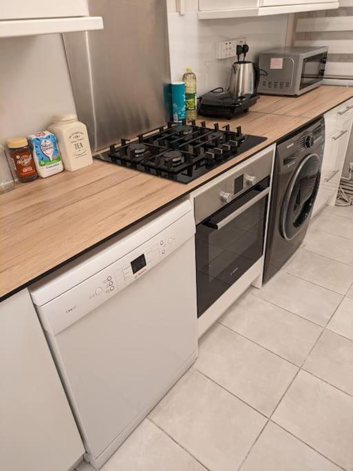 Apartment Flat, In Haggerston N1, *