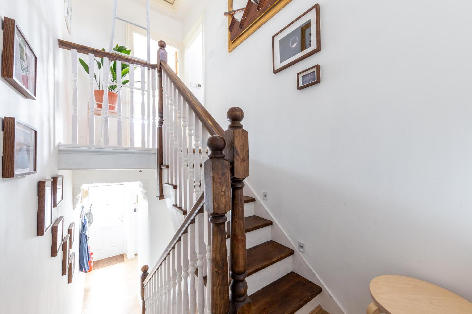 Сasa de vacaciones Chic Semi-detached House With A Private Garden, Se
