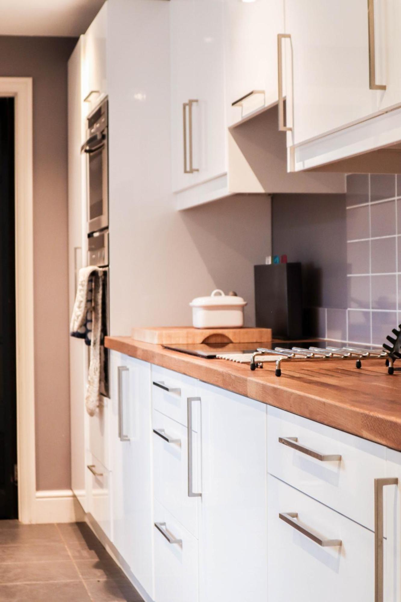 Ferienhaus Chic 3-bedroom Family Retreat In Stratford, Fast Internet And Near Shops *
