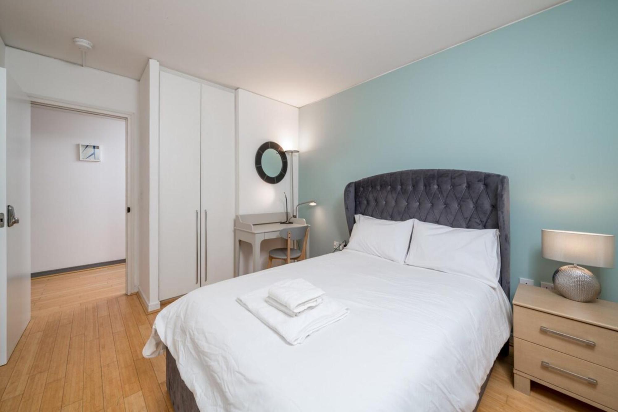 Lovely 3bd Flat, Parking, Sleeps Six Close To O2 Apartment London