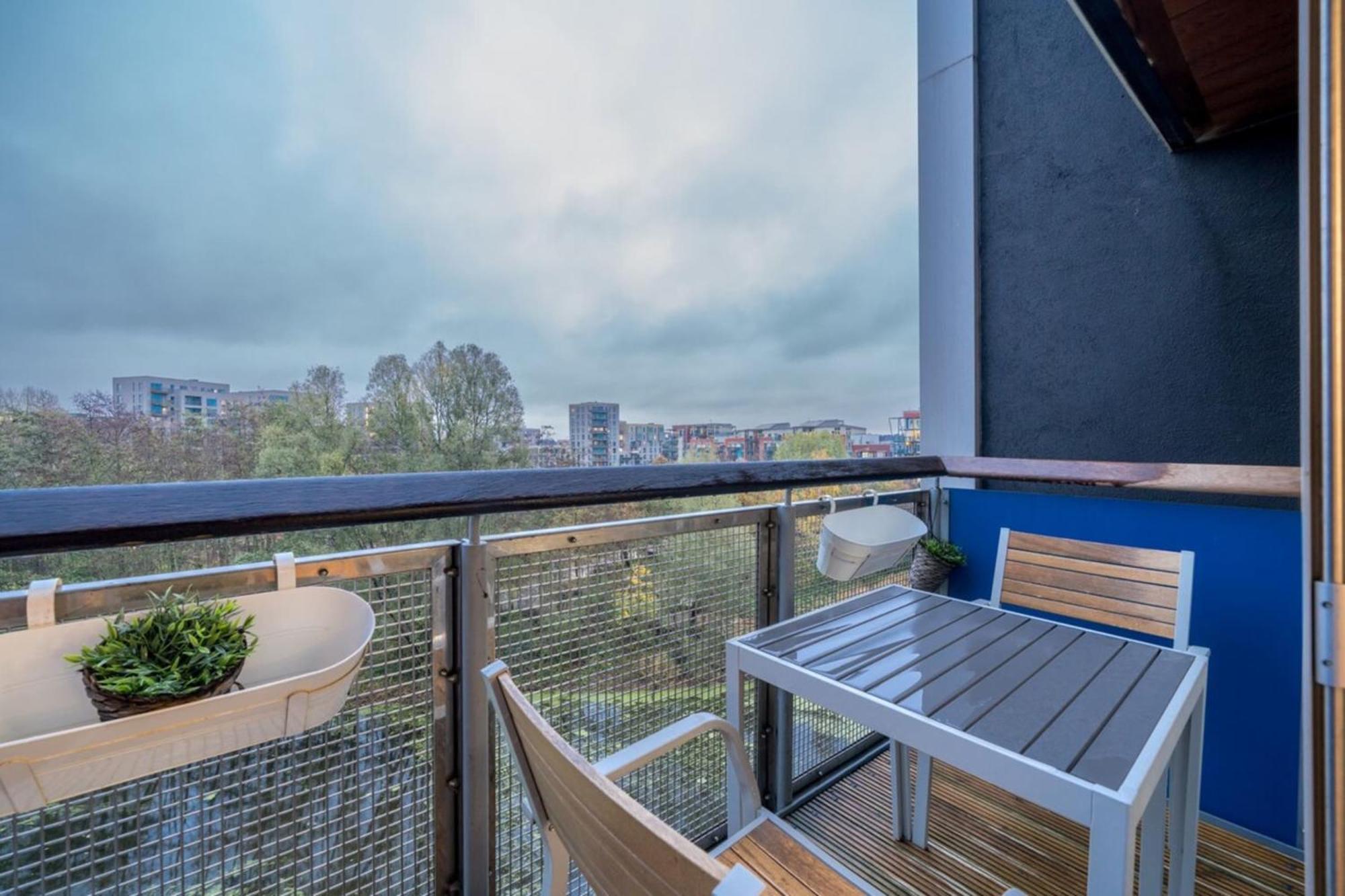 Lovely 3bd Flat, Parking, Sleeps Six Close To O2 London