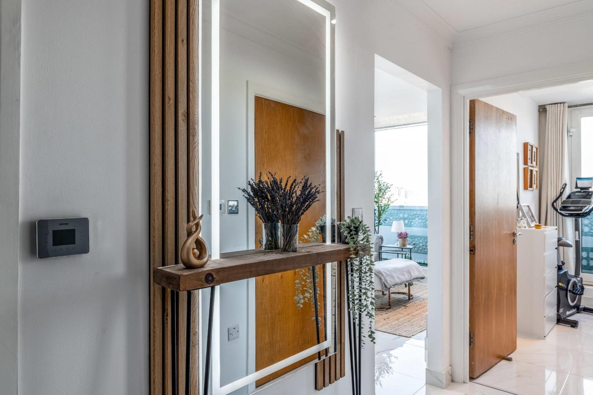 Canary Wharf Retreat With Free Secure Parking Apartment London
