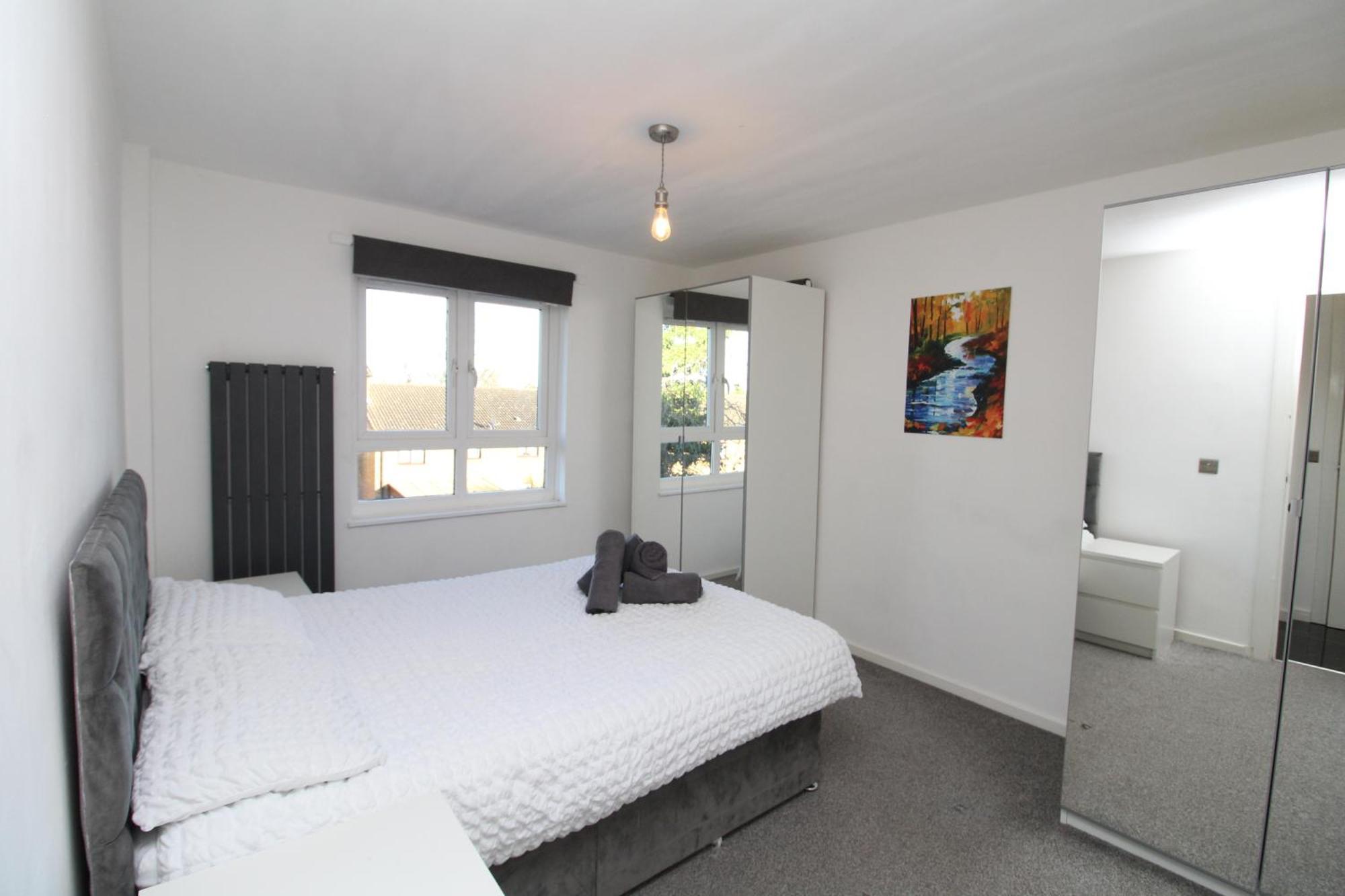 Modern Luxury Flat In * London