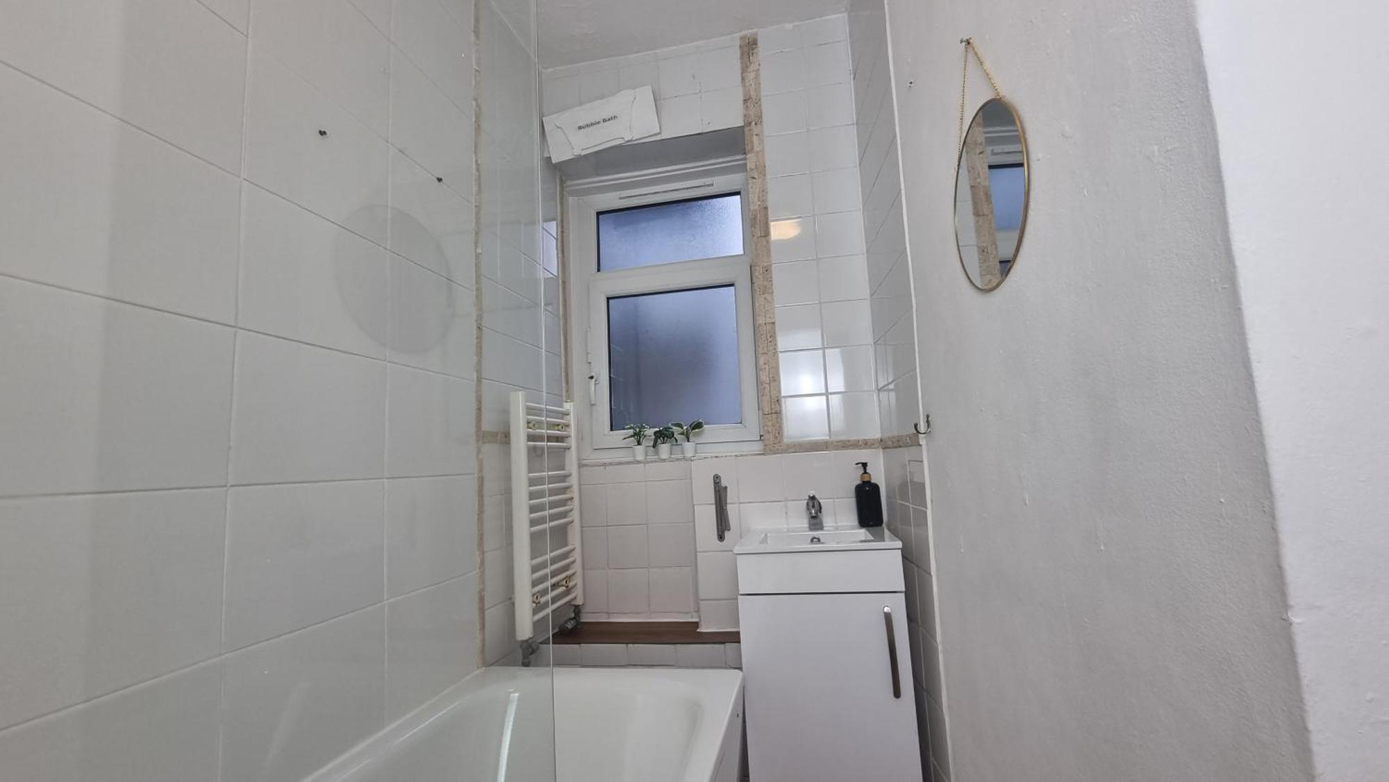 3 Bed Flat O2 Arena Dyson House *