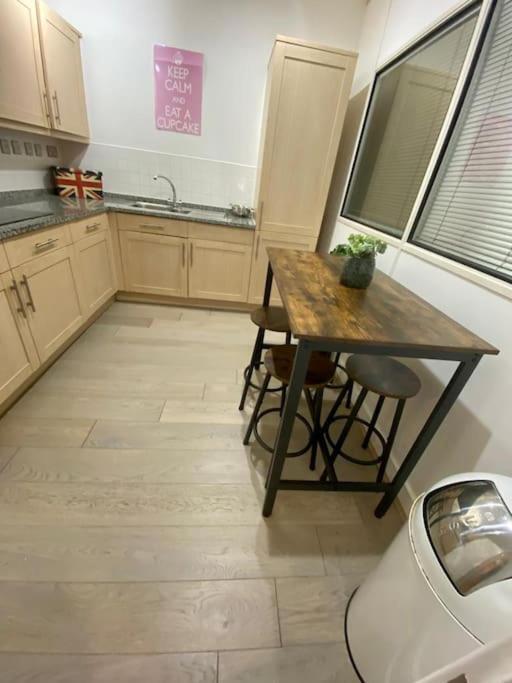 Apartment Sanctuary By The Shard London