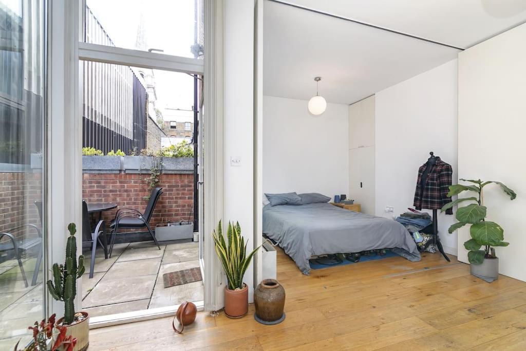 Spitalfields Market Garden Flat *