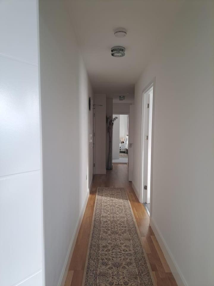 Cozy Double With Large En Near Canary Wharf With Amazing Views In A Shared * Londres