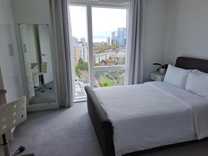 Habitación en casa particular Cozy Double With Large En Near Canary Wharf With Amazing Views In A Shared *