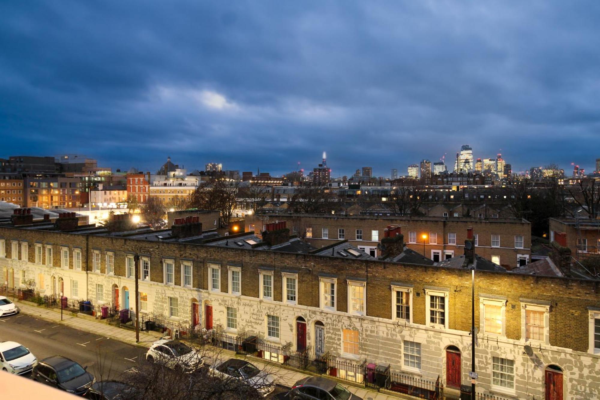 2 Bedrooms Close To Limehouse Station Appartement Londen