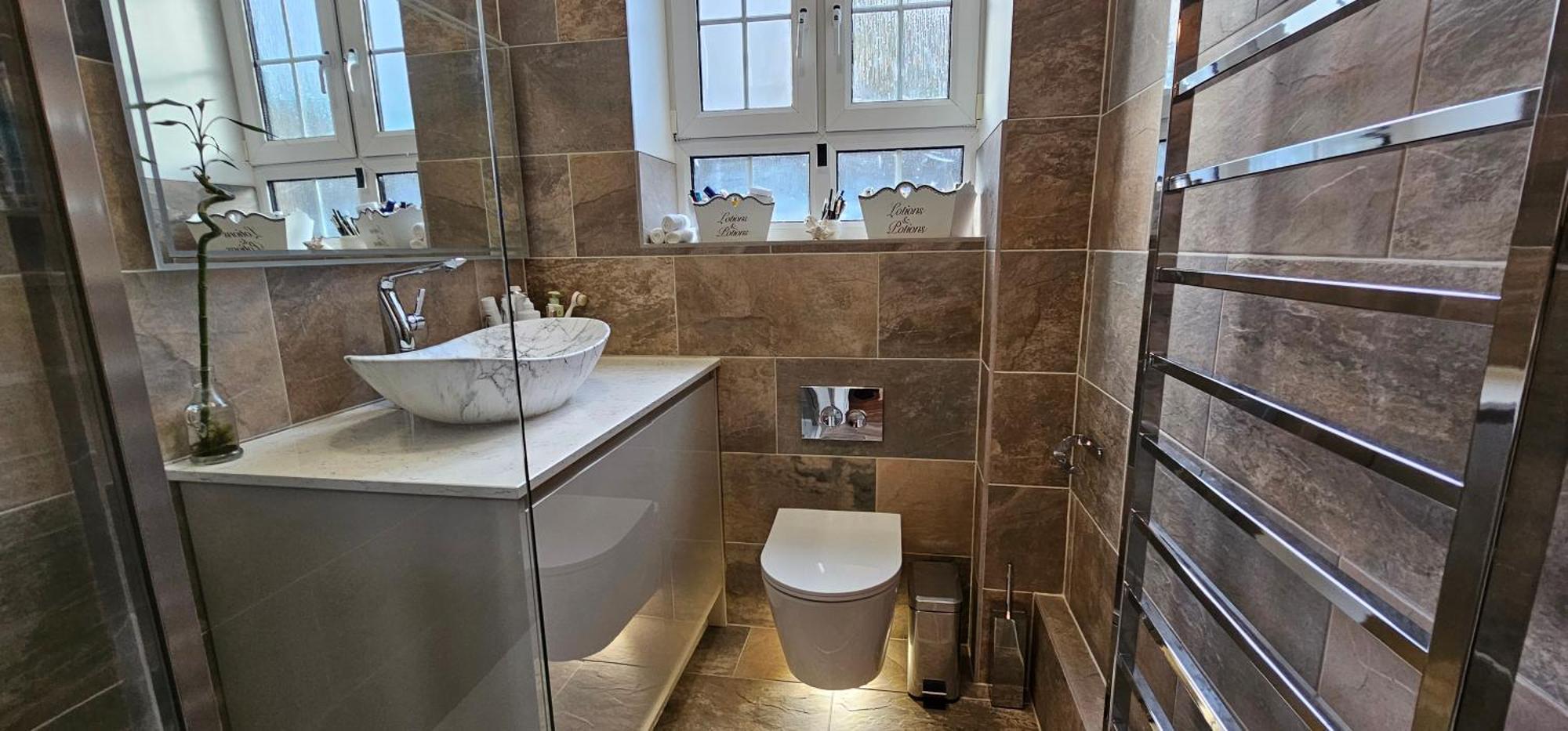 Tower Bridge Spacious King Bedroom With Extra Large Windows Londen