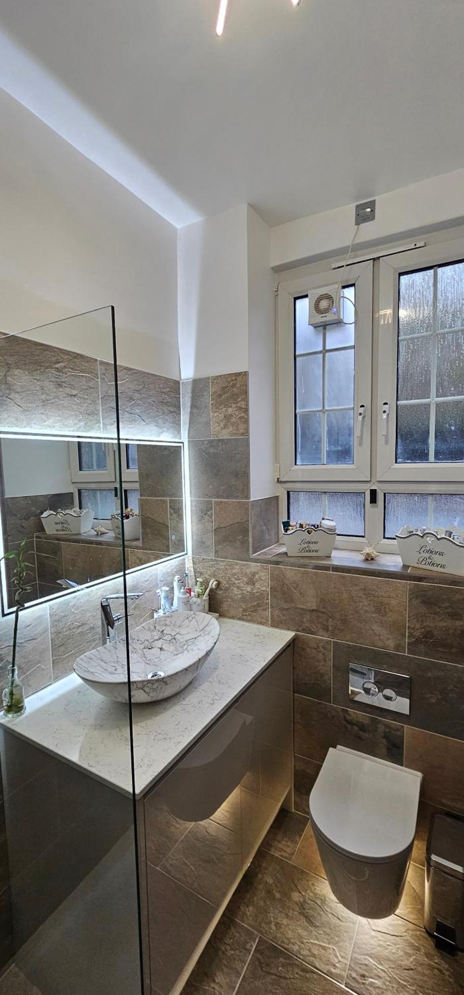 Tower Bridge Spacious King Bedroom With Extra Large Windows Accommodatie bij particulieren Londen