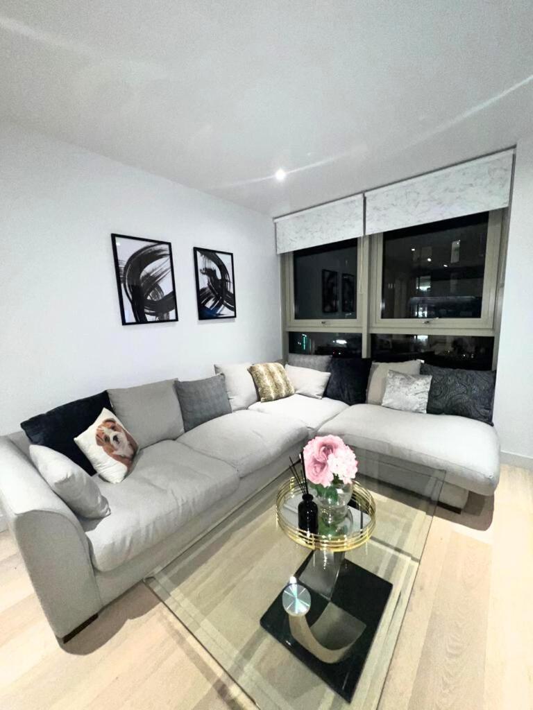 Stylish Docklands *