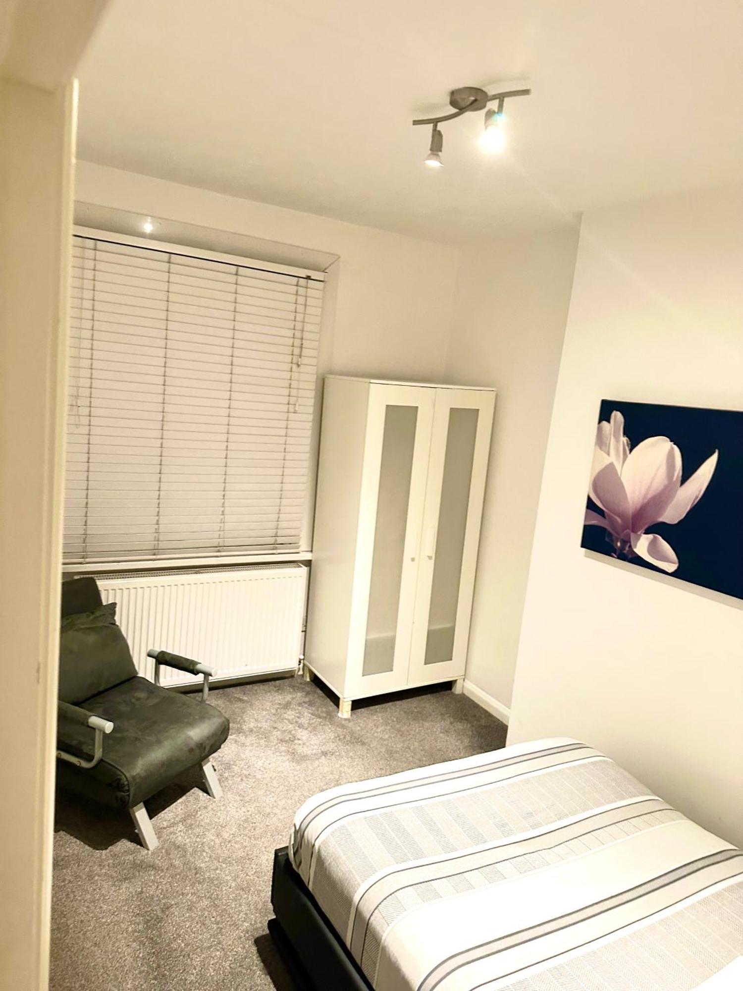 One Bed Flat In Central * Londres