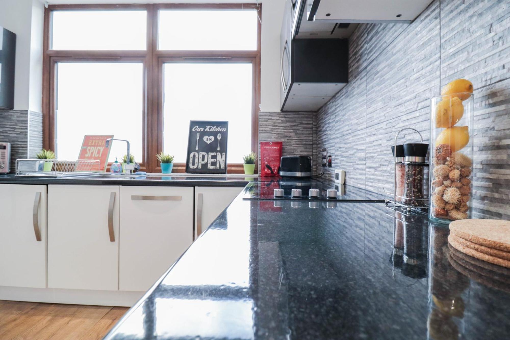 Stunning Split Level Apartamento Londres