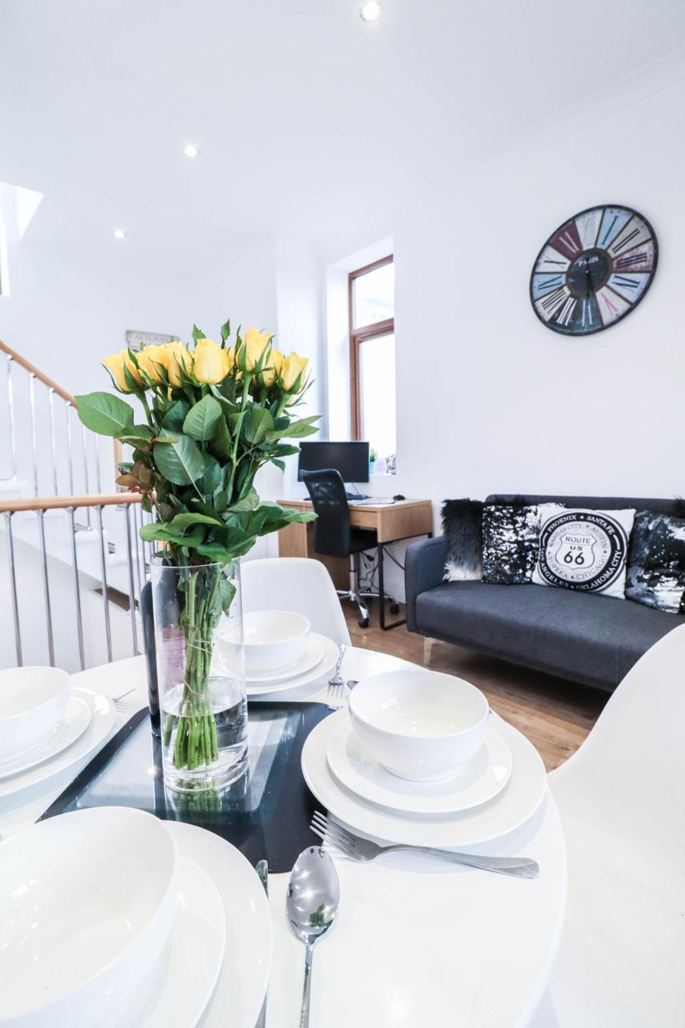 Stunning Split Level Apartamento *