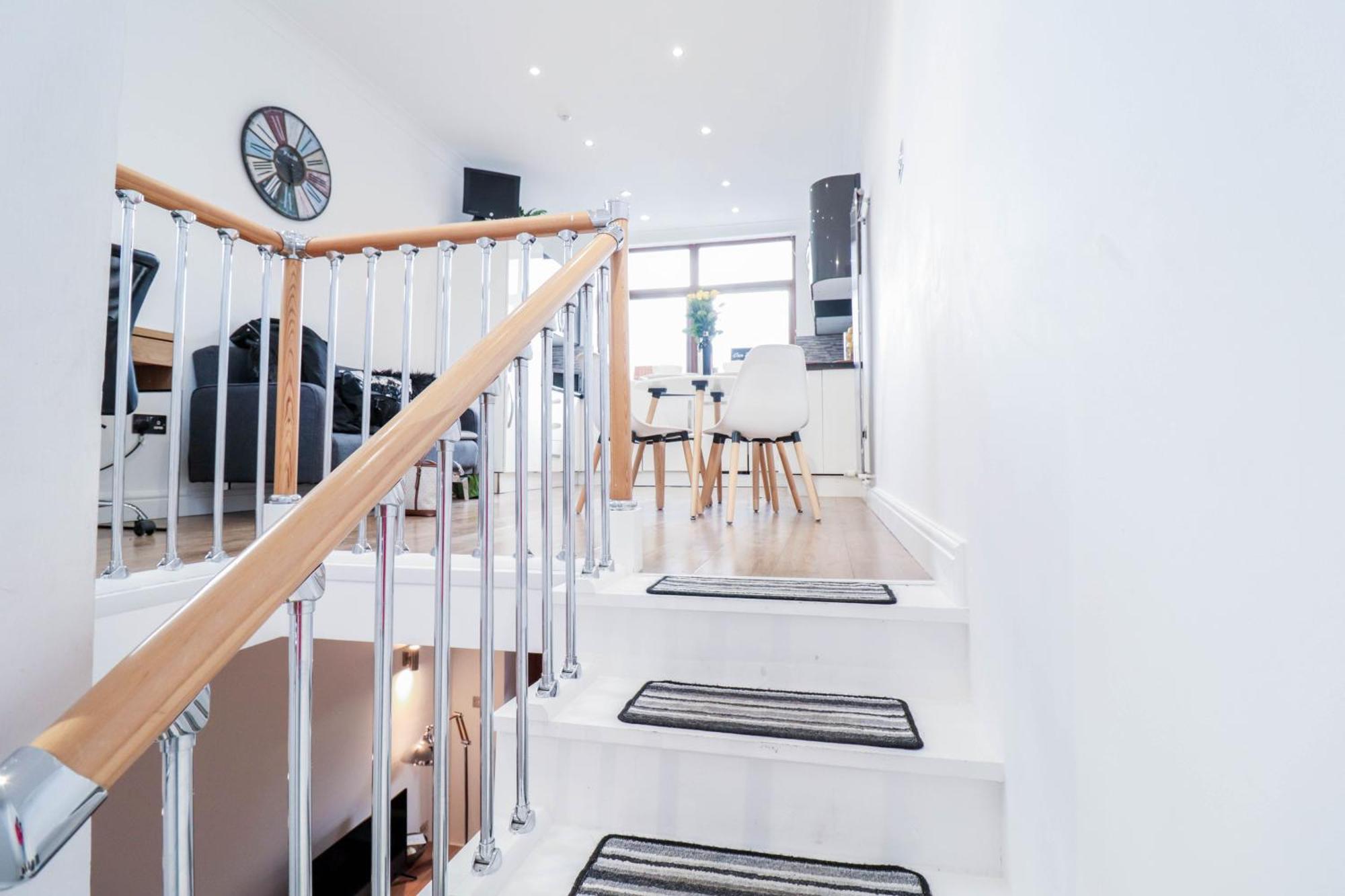 Stunning Split Level Apartamento Londres