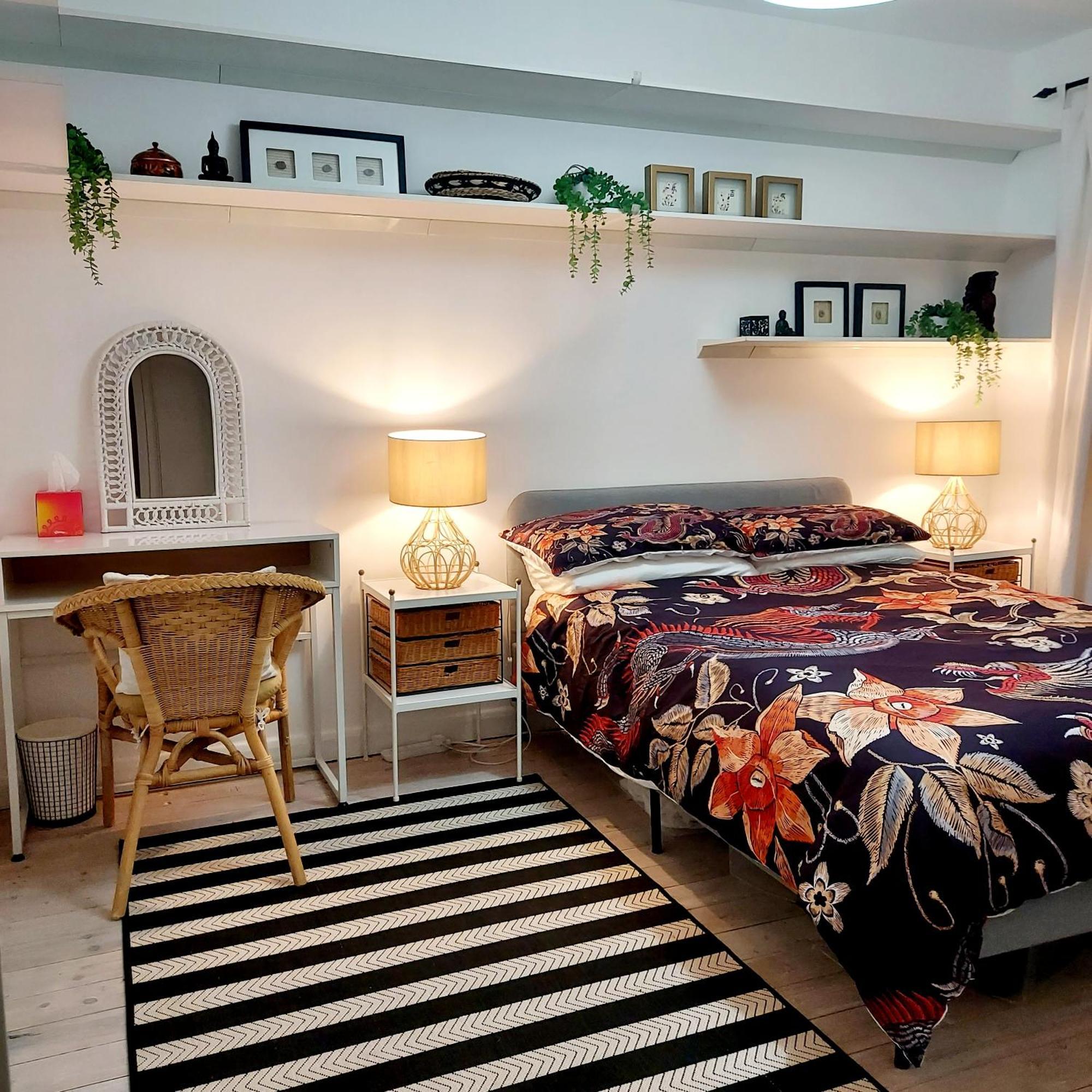 Apartment Oriental, 2 Double Bedroom Flat, Royal Greenwich, Se *