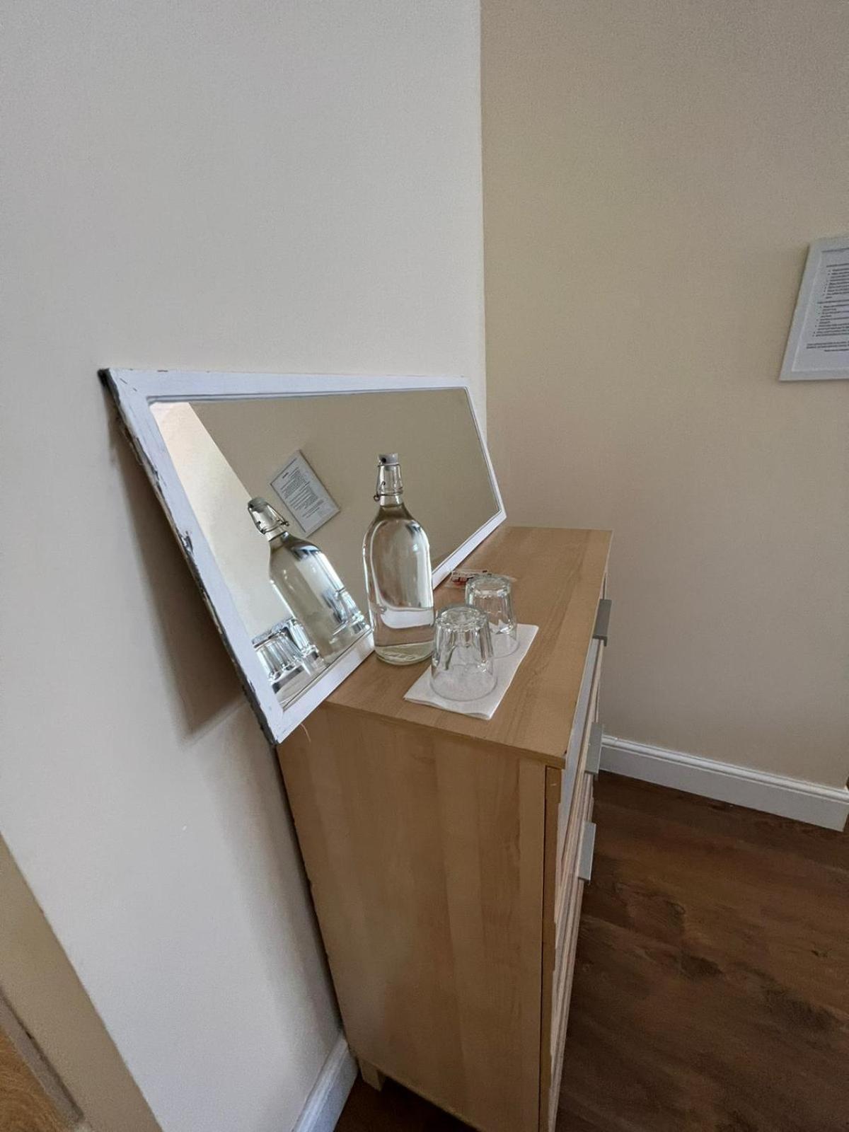 Homestay Affordable In Shared Flat, Bridge *
