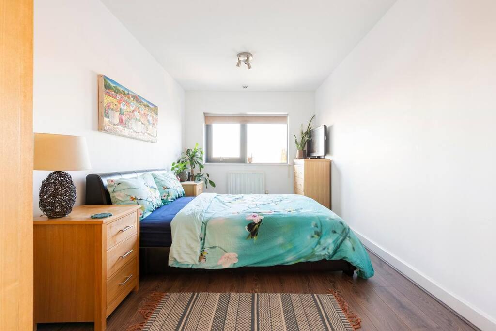 Apartment Skylineviews 2 Bed 2 Bath Flat Near Canary Wharf, O2 & Excel London