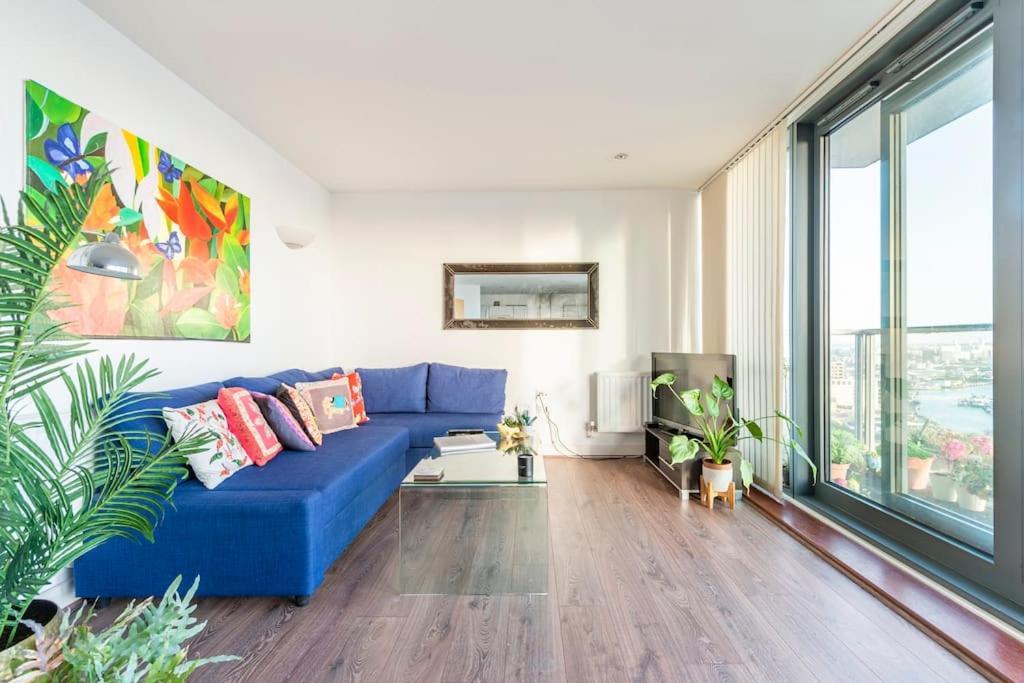 Skylineviews 2 Bed 2 Bath Flat Near Canary Wharf, O2 & Excel Apartment London