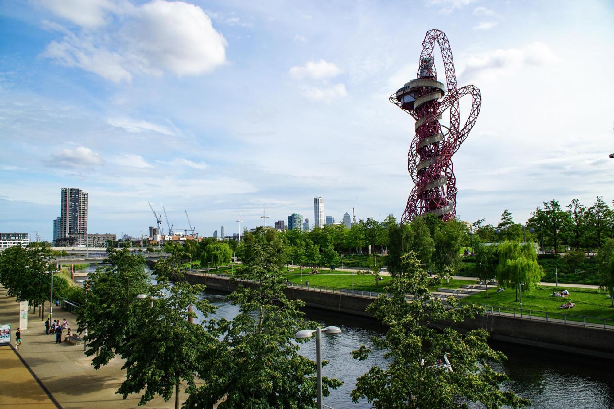 Stunning 2 Bed - Canary Wharf Apartment London