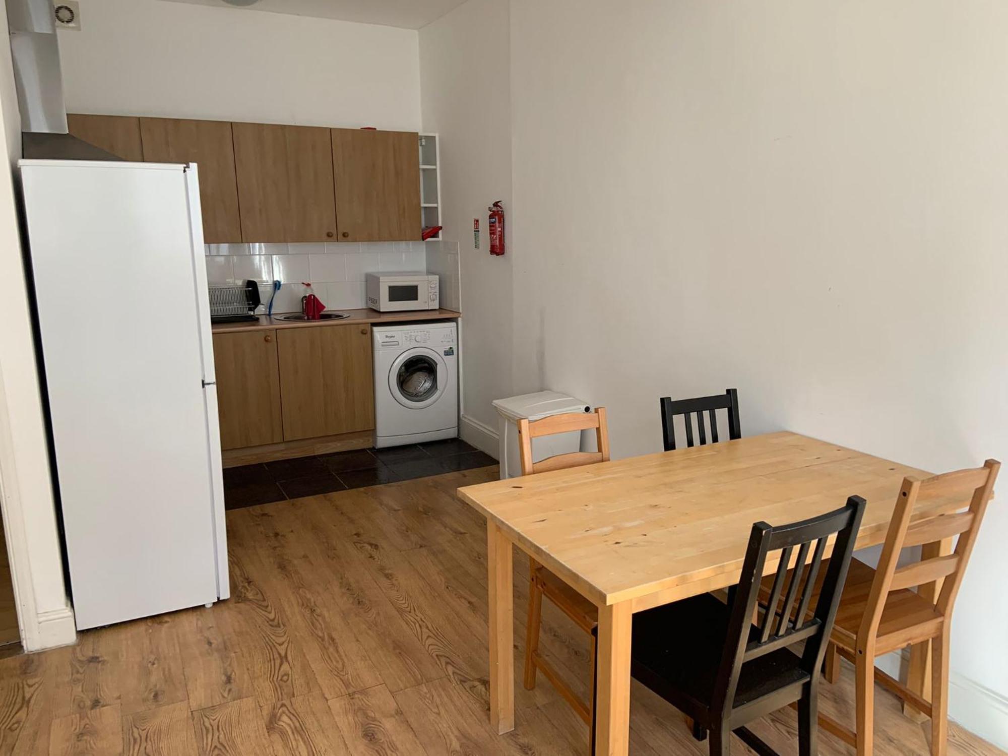 Affordable In Shared Flat, Bridge * London