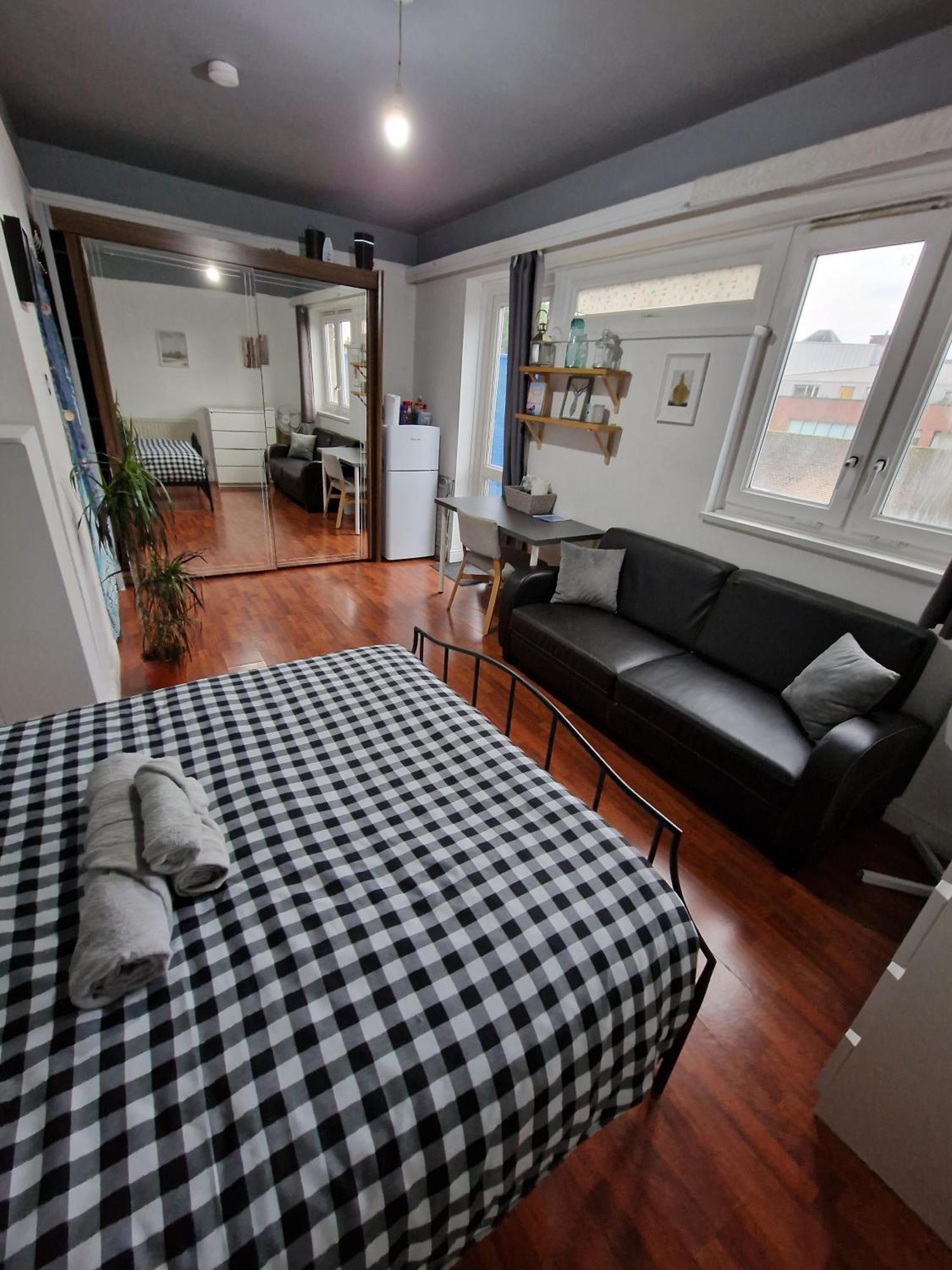 Quarto em Acomodações Particulares Spacious Private Balcony - Central - Zone 1 - Elephant And Castle