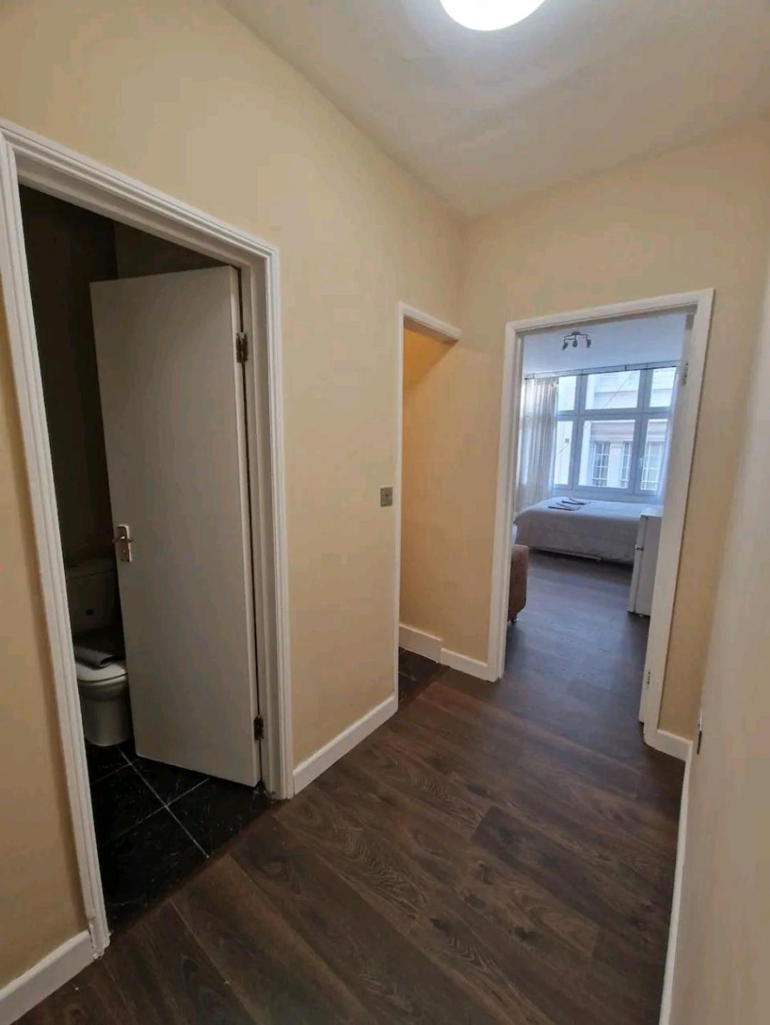 Affordable In Shared Flat, Bridge Homestay London