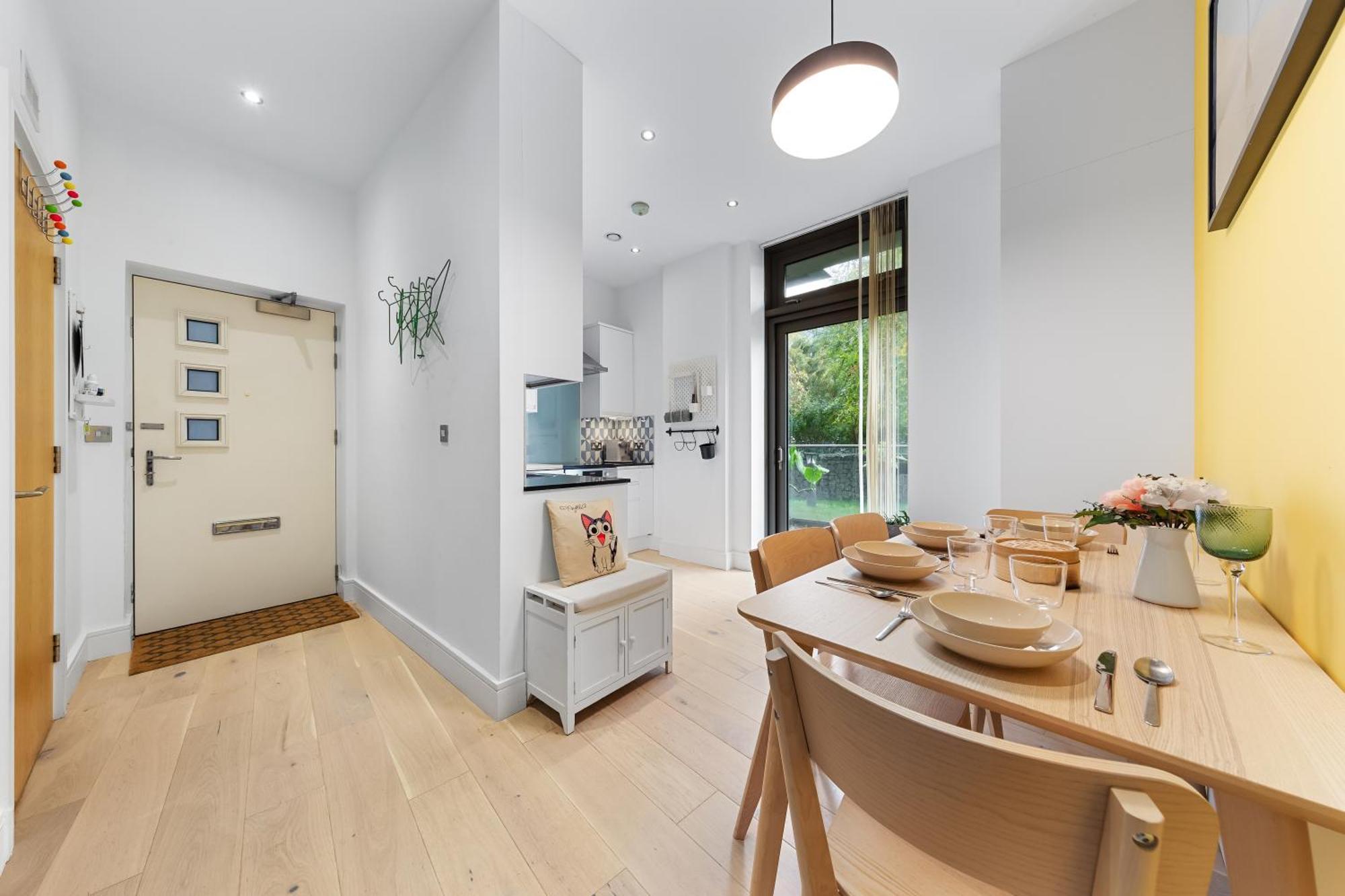 Apartment Trendy 2 Bed Flat In Greenwich With Car Parking