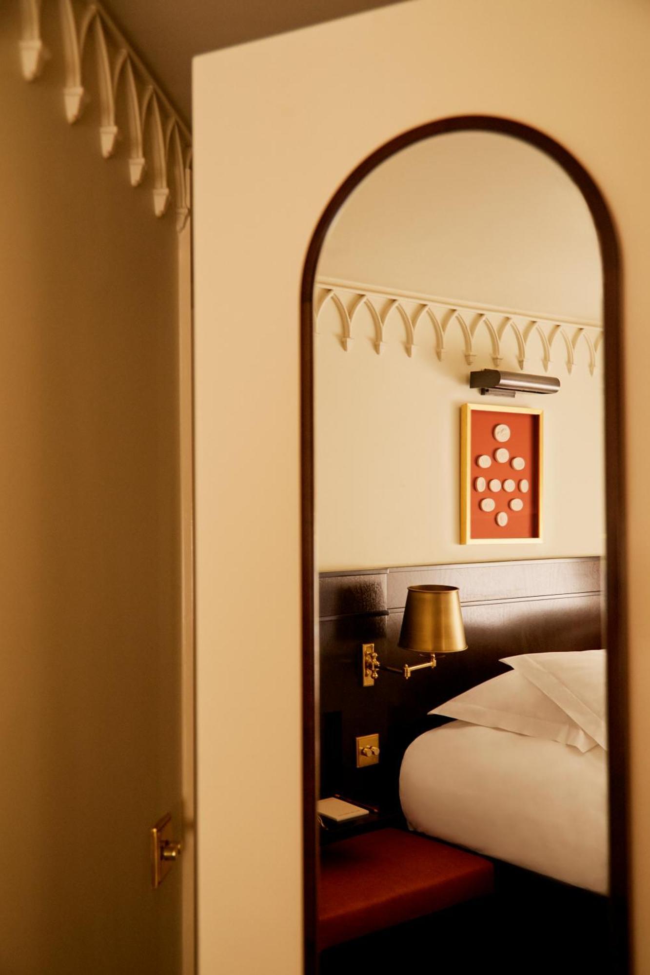 Hotel ¿cuáles Son Mejores Cerca De Coca-cola Eye?