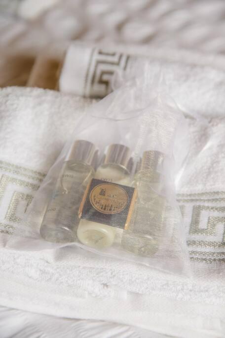 Apartment Lux Versace Pad Sleeps 10 Hot Tub, Cinema & Games *